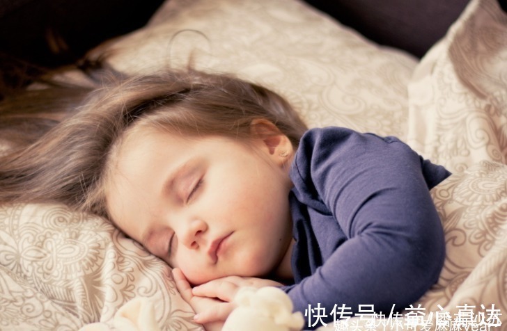 研究发现|研究发现:孩子从小跟谁睡,会影响他将来的性格,家长别不当回事