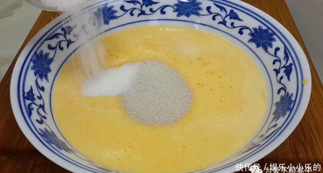 冬天面包别出去买了,教你这么做,松软香甜还营养,小朋友都喜欢