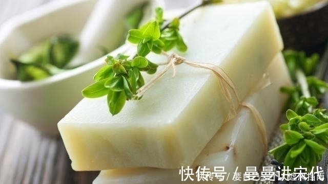 肥皂|油烟机上油污又黏又厚别用洗洁精试试这些方法，去污快又干净