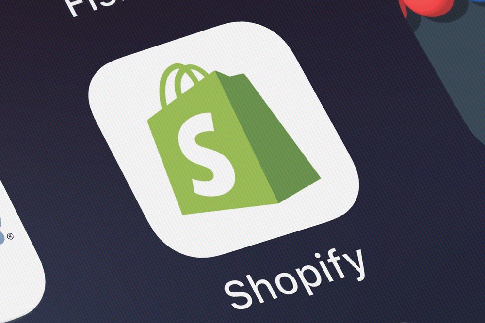 撼动|Shopify VS 亚马逊：“人人商店”能撼动“万货商店”吗？（上）