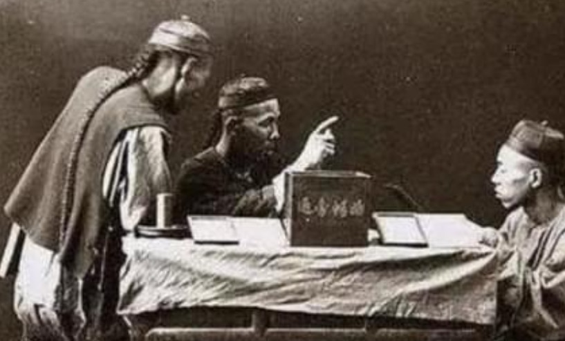 外地人&30年前,那些卖刀不收钱、留下预言的“赊刀人”,到底什么来头