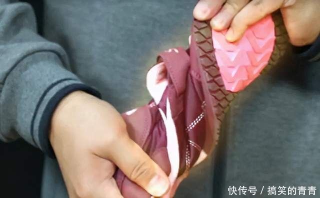 黑名单|这5种鞋被列入“黑名单”,别再给宝宝穿了,容易影响脚部发育