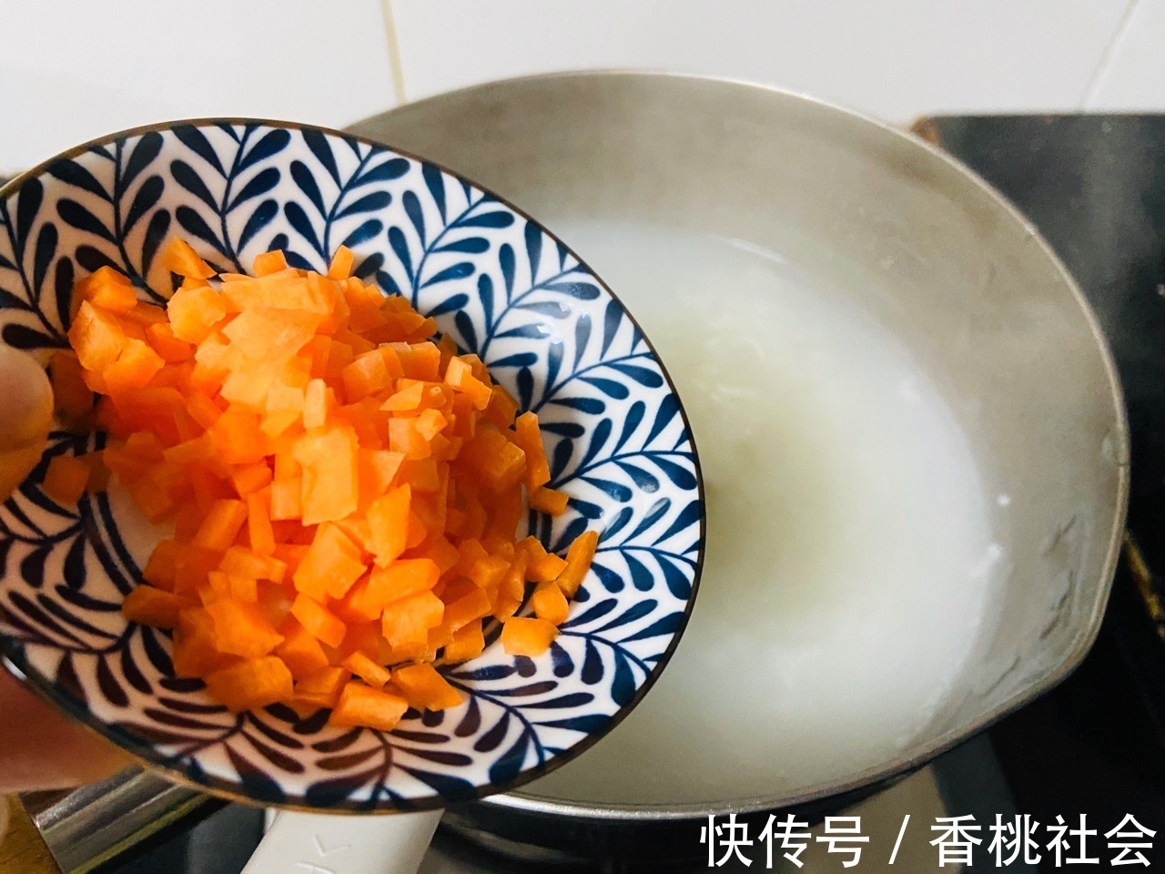 大虾|蔬菜虾仁粥,美味健康,简单好做