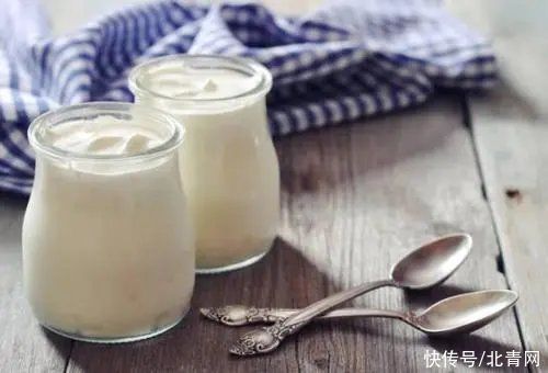 喝酸奶时要注意这几点 适当饮用身体或许更健康