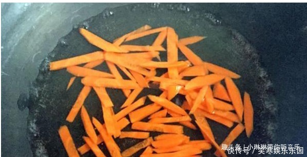 杀菌|有种菜不用一滴油,拌拌吃得香,杀菌消炎,减肥者吃一盘也没负担