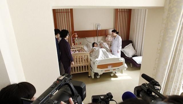 分娩|分娩刚结束,产妇说了句“想上厕所”,医生需要再次进行手术