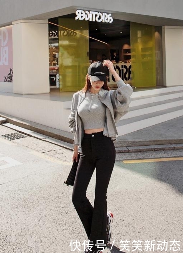 精致|紧身打底裤减量靓丽的打扮,很显精致曲线