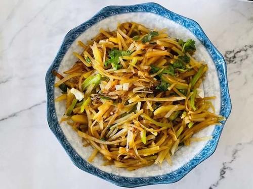 晒晒我家的冬日晚餐，4个菜快速上桌，清爽好吃，网友：太素了