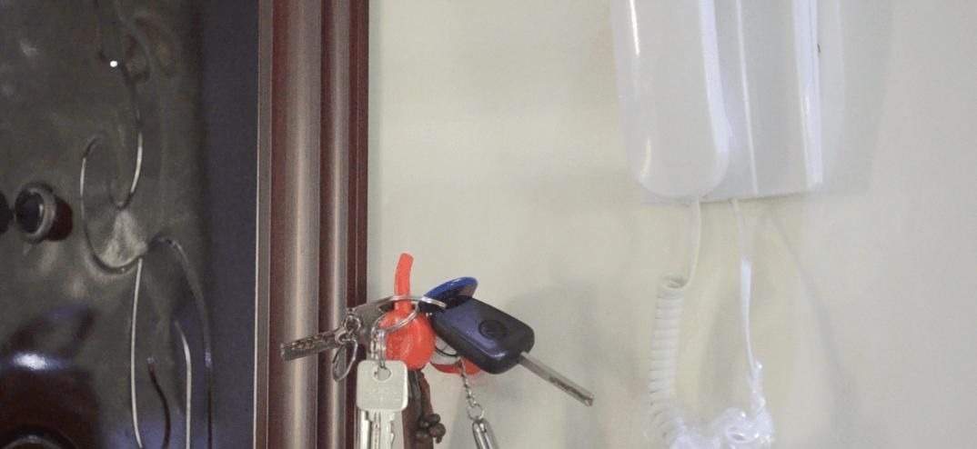 洗洁精上按压喷头别扔了, 这样改造放家里太实用了, 家家户户都需要