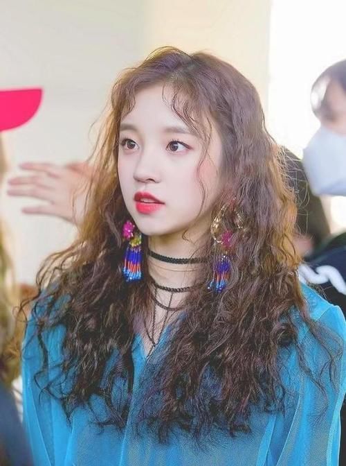 今年最心动的5款发型，超显脸小还不挑人，给你的气质加分