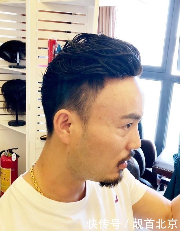 怎样戴无痕假发看起来不假?