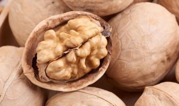 糖尿病|得了糖尿病,嘴下要留心,几种食物有助降低血糖,越吃越健康