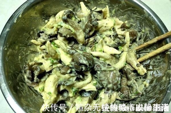 炸蘑菇，不要挂糊直接下锅，多加这一步，色泽金黄，口感香酥脆