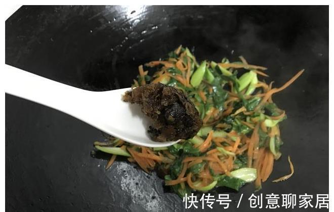 家常|家常米线多加一勺酱，越吃越香，拿肉都不换，做法也简单