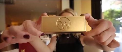 国外“最奢侈”零食,一口下去心痛了,网友:家里有矿!