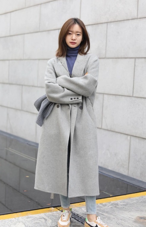 小姐姐 普通人怎么把大衣穿出高级感?看看这些穿搭小技巧,日常实用