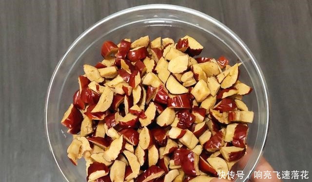 比黄磊老师做法还简单的东北粘豆包，1不和面2不放糖，软糯香甜！