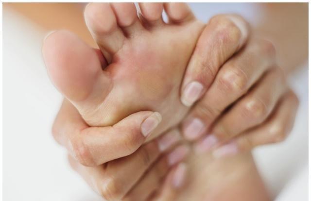 泡脚|60岁后想长寿，记住晨起三百步，睡前一盆汤，养生保健康！