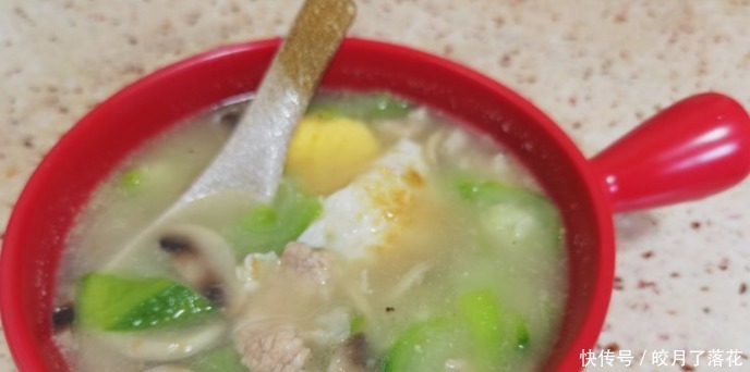 丝瓜|天热没食欲,记得给家人煮这碗汤,清热解暑又开胃,营养滋补好喝!