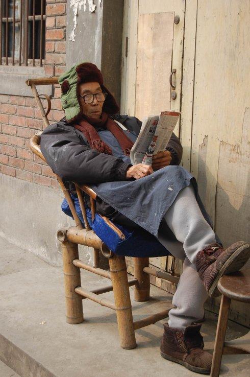 骨密度|骨质疏松还在盲目吃钙片先做到这3点，把骨头慢慢“养”好