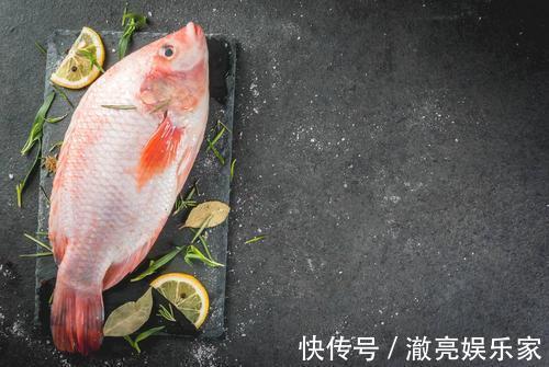 花儿|夏季到，往君子兰盆里加点特制水，花儿呼呼开满盆