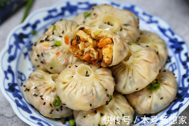 包菜|懒人生煎包做法，不发面不醒面，皮薄馅大简单快手，早餐就它了！