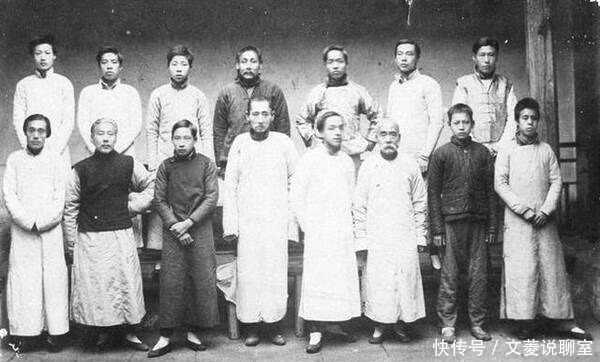 宫女|清帝退位后，大清国库一片狼藉，宫女、格格、八旗子弟下场惨凄