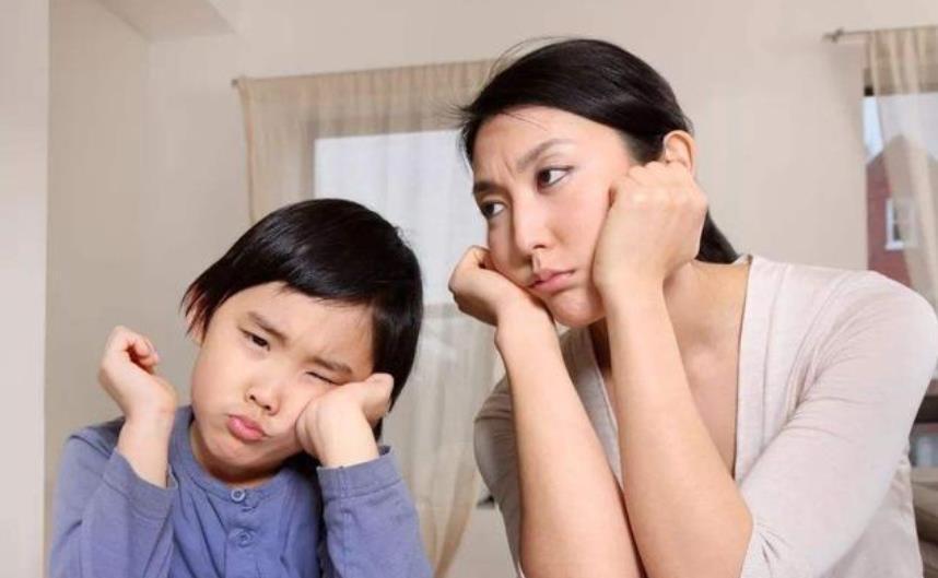 陪伴|跟谁睡就是谁的娃?错过了“黄金期”,父母再努力也徒劳