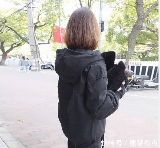 偷偷告诉你,今年不兴穿羽绒服了,瞧这新款棉服洋气保暖又实惠