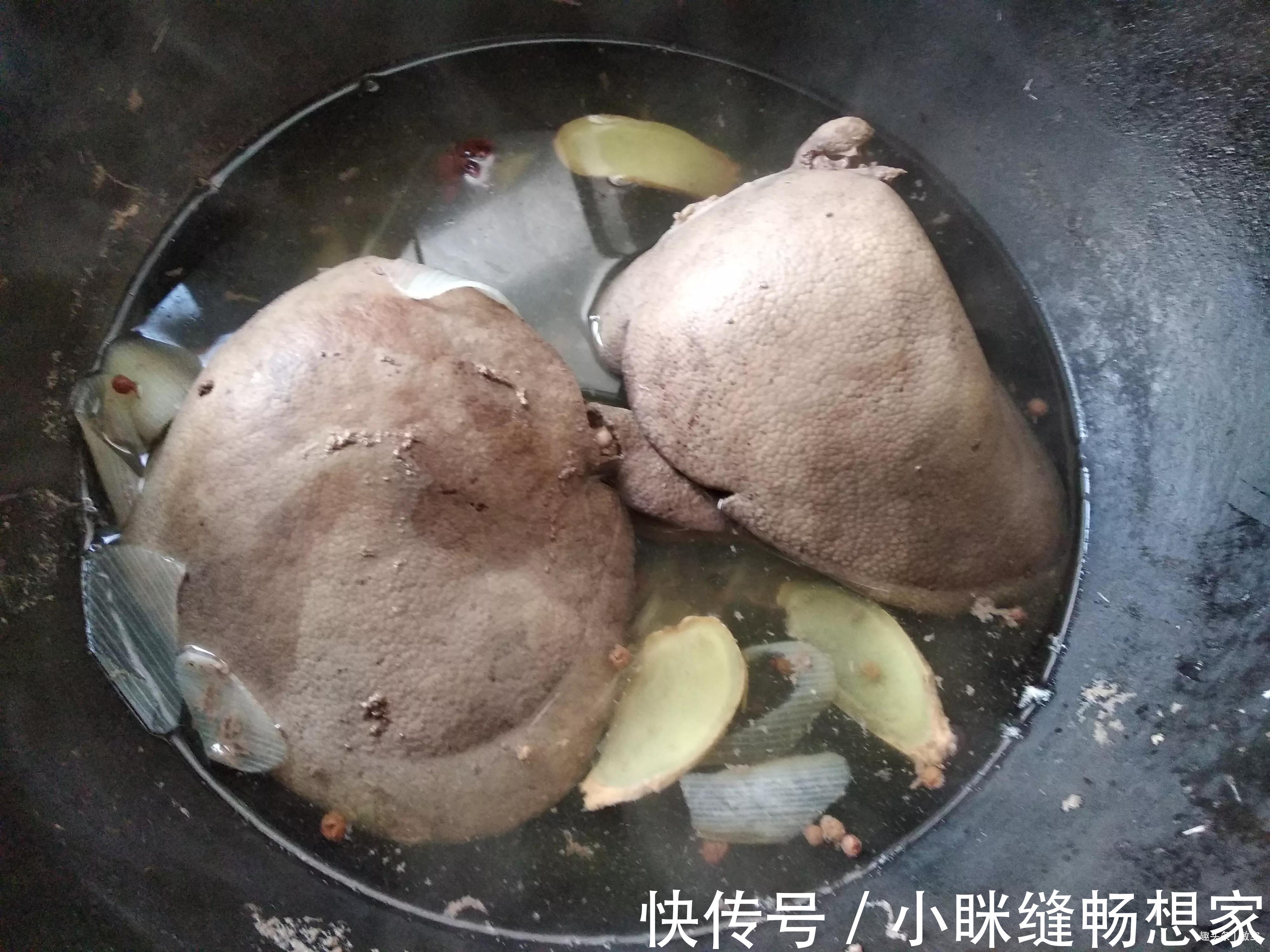 菜老妈|老妈来家中做客，媳妇做了4菜1汤，老妈没怎么动筷，这菜差吗