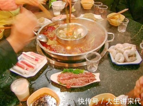 小哥|调芝麻酱时，最忌直接加水调，大厨教你一个妙招，口感细腻又香浓