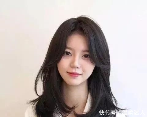 长发|让你时尚气质倍增的发型,这样的女生中长发型你会中意哪款呢!