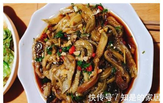 我家茄子从不用油炒，碗里一放，软烂入味，一锅米饭不够吃！