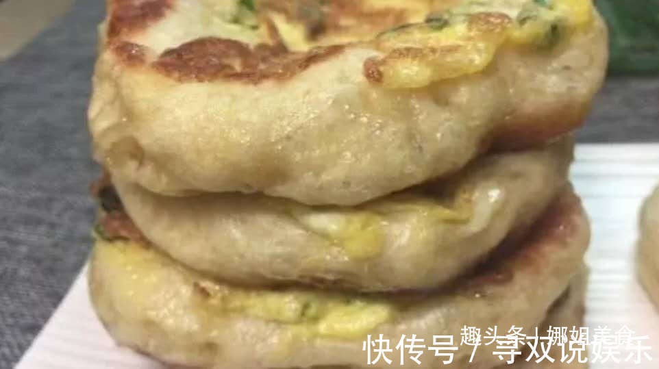 两个鸡蛋，一碗面粉，不用揉面，筷子搅一搅，家人嚷着还没吃够！