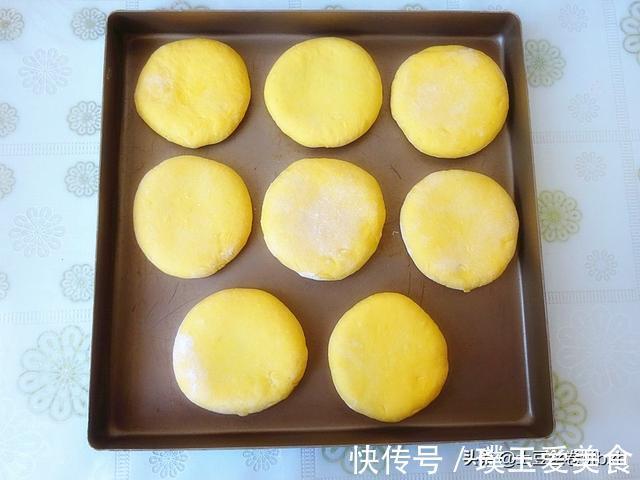 翻倍|立秋后黑芝麻要常吃,教你做最好吃的胡萝卜黑芝麻饼,营养翻倍