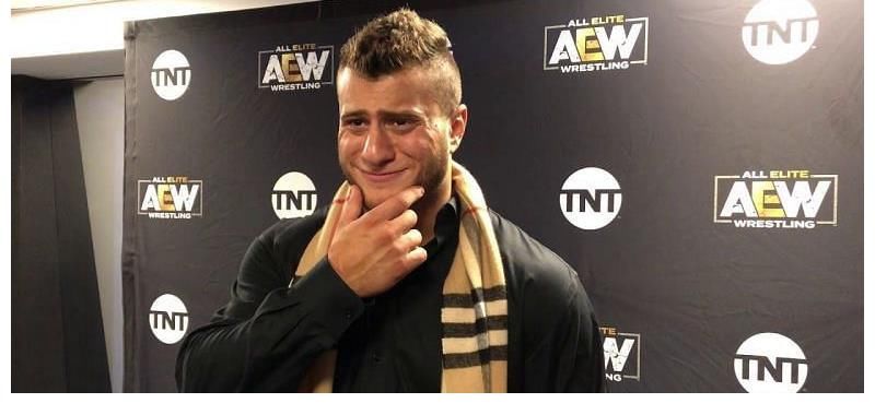 AEW未來(lái)巨星再次羞辱羅曼，稱(chēng)自己的票房吸引力遠(yuǎn)遠(yuǎn)超越他！
