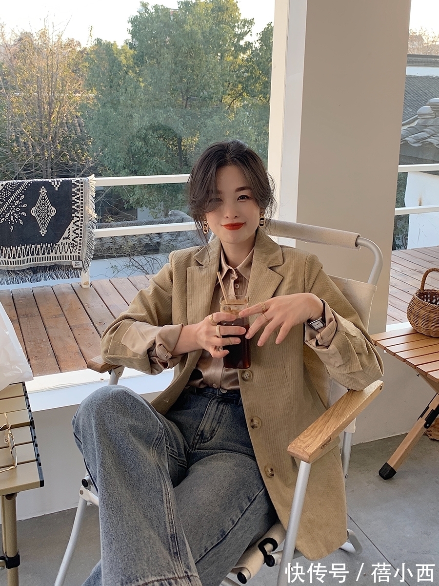 衬衫|“衬衫”穿法模板展示,用衣橱里的基础单品,穿出简约高级的造型