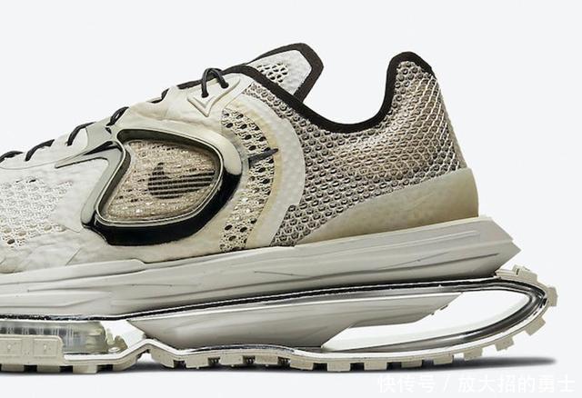 规格|Nike联名坦克鞋本月登场!取消“驴蹄分趾”,规格依旧不低