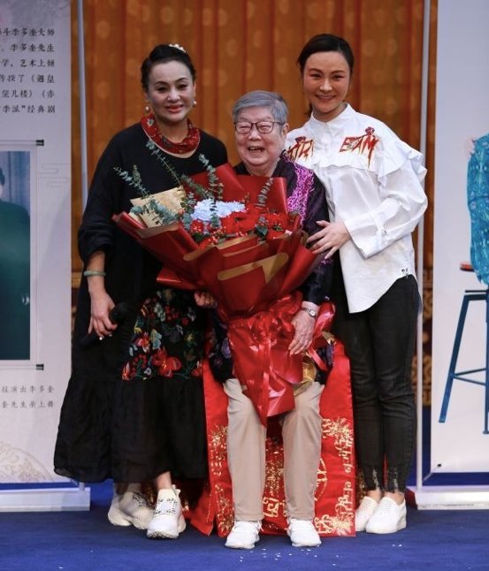 杨小娟|京剧大师李鸣岩去世，享年87岁，曾和张艺谋合作