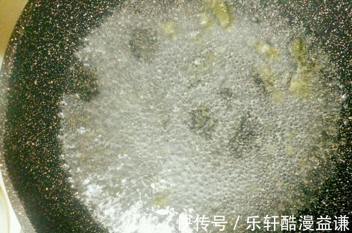 夏日|夏日懒人的福音!3分钟就可以搞定的低卡爽口菜凉拌秋葵