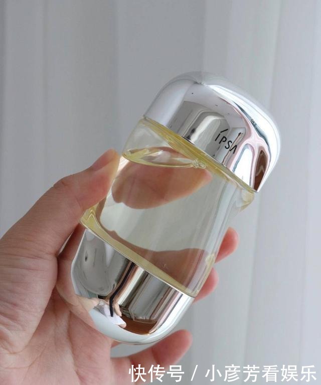 快速提高皮肤滑嫩饱满度,以油养肤绝对可