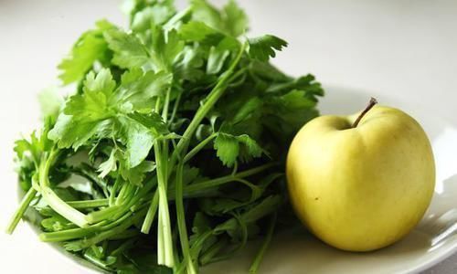 苹果|苹果与此物一起吃,血压蹭蹭降,血管不硬化,很多人不清楚