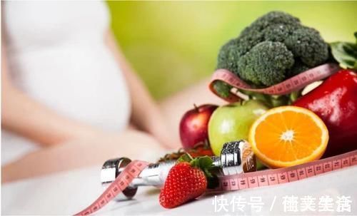 孕期|孕妈下楼散步,1小时未归,丈夫出门寻找,角落里找到后又气又笑