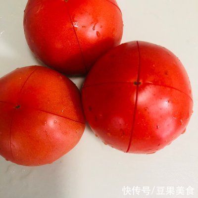 番茄肥牛豆腐汤这么好吃，大饭店的经常这么做，