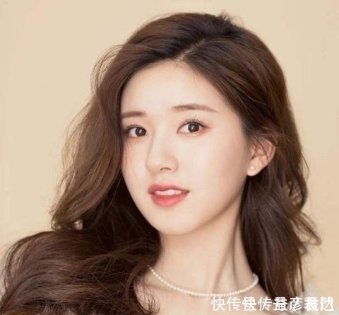 女生睡前坚持4个好习惯,皮肤会越来越好,轻松养出“干净脸”