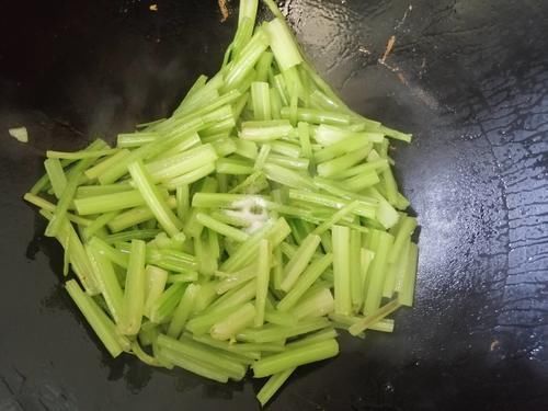 脏东西|脂肪最怕这蔬菜,坚持每周吃2次,减脂刮油,清理肠道“脏东西”!