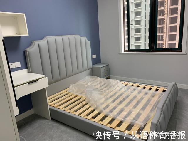 乳胶漆|她家装修花了12万,打造网红款电视墙,请木工师傅打柜子很喜欢