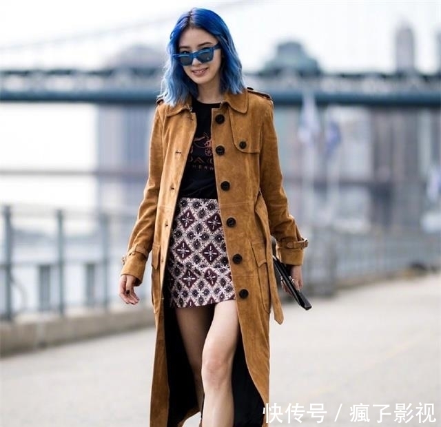 小姐姐|今秋风衣的挑选法则是:“过膝不过踝”,洋气显高,小个子也适合