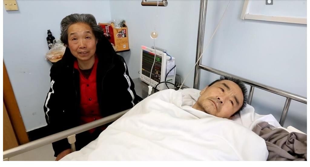 常吃|吃一口相当于6斤盐,医学硕士:你若常吃,或让骨骼变“网格状”