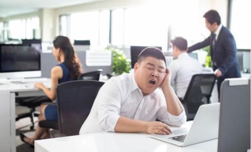 雄激素|男人年纪轻轻，雄激素却越来越低？提醒：这五件事，能不做就不做